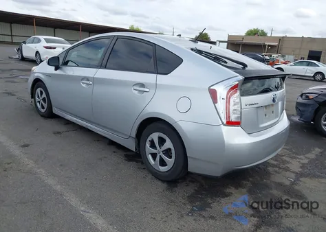 2014 Toyota Prius Three из США, поврежденный, VIN JTDKN3DU7E1750375